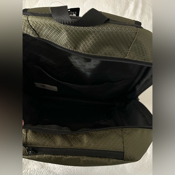 ✨NWT✨ Puma Contender 3.0 Backpack - Picture 4 of 12